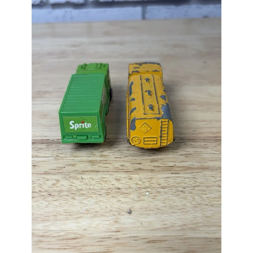 Sinclair Fuel Tanker + 8 Vintage Hot Wheels Matchbox Cars Mixed Diecast Trucks